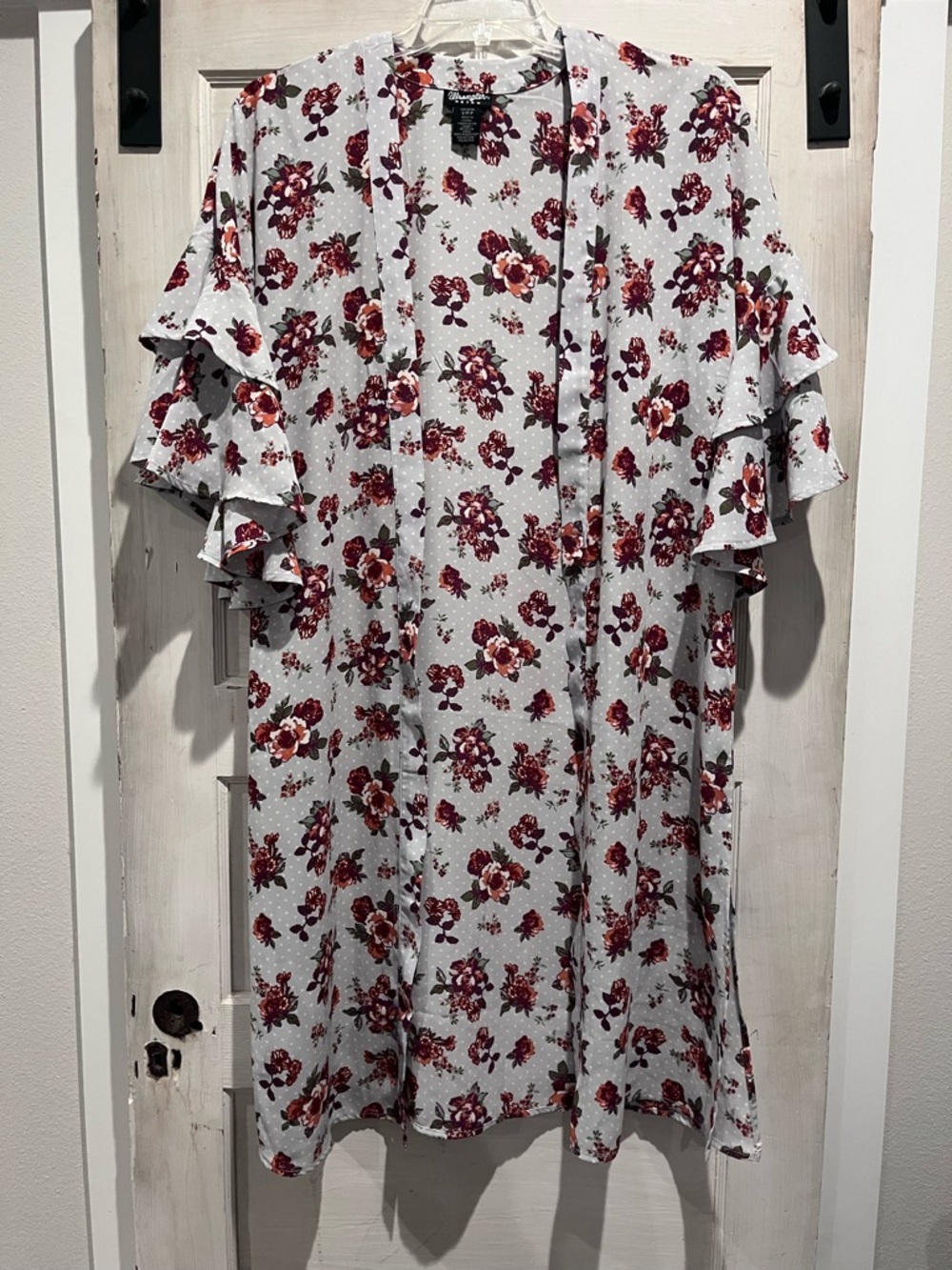 Wrangler Retro Floral Kimono in Light Blue with Burgundy and Rust Flowers